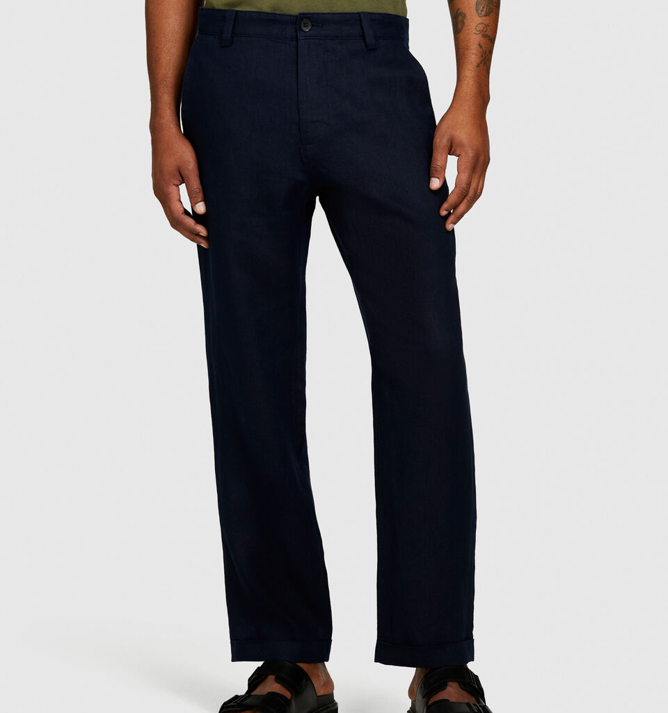 Regular fit trousers in 100% linen - men's regular fit trousers - Dark Blue | Sisley image number 4